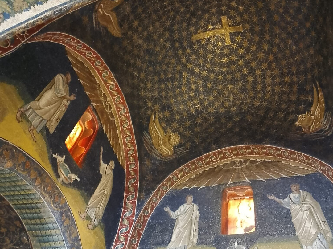 Mausoleo di Galla Placidia-拉韦纳必去景点