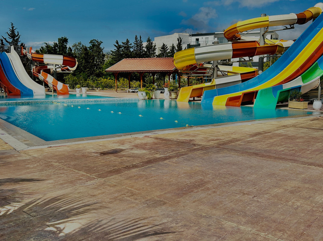 左迪阿克酒店主图