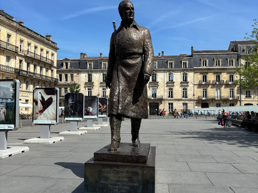 La statue de Jacques Chaban Delmas-波尔多必去景点