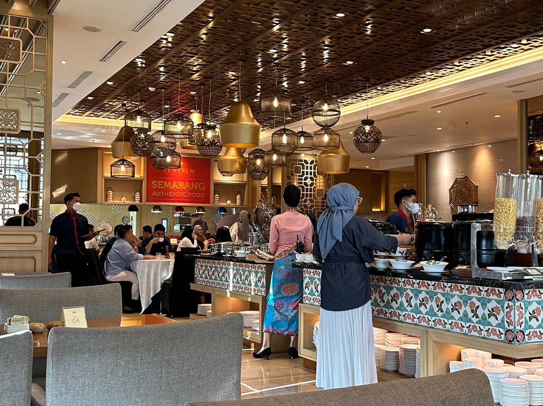 三宝垄特雷姆酒店主图