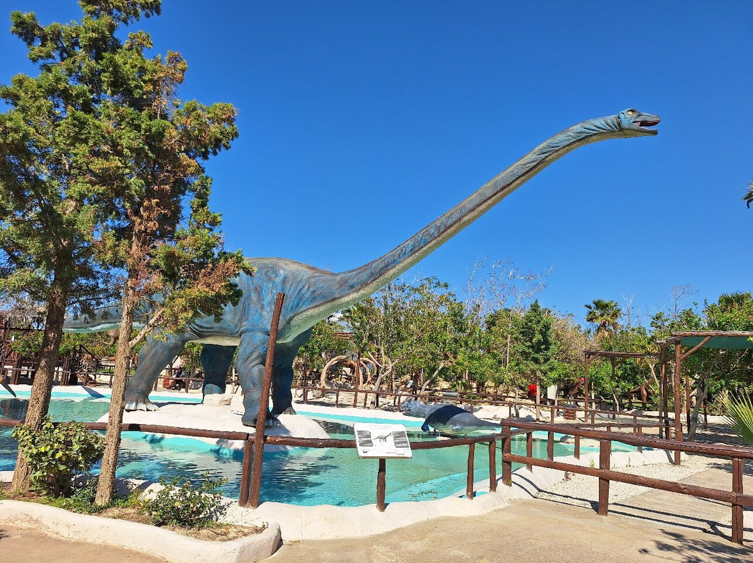 Dinosauria Park-Gournes必去景点