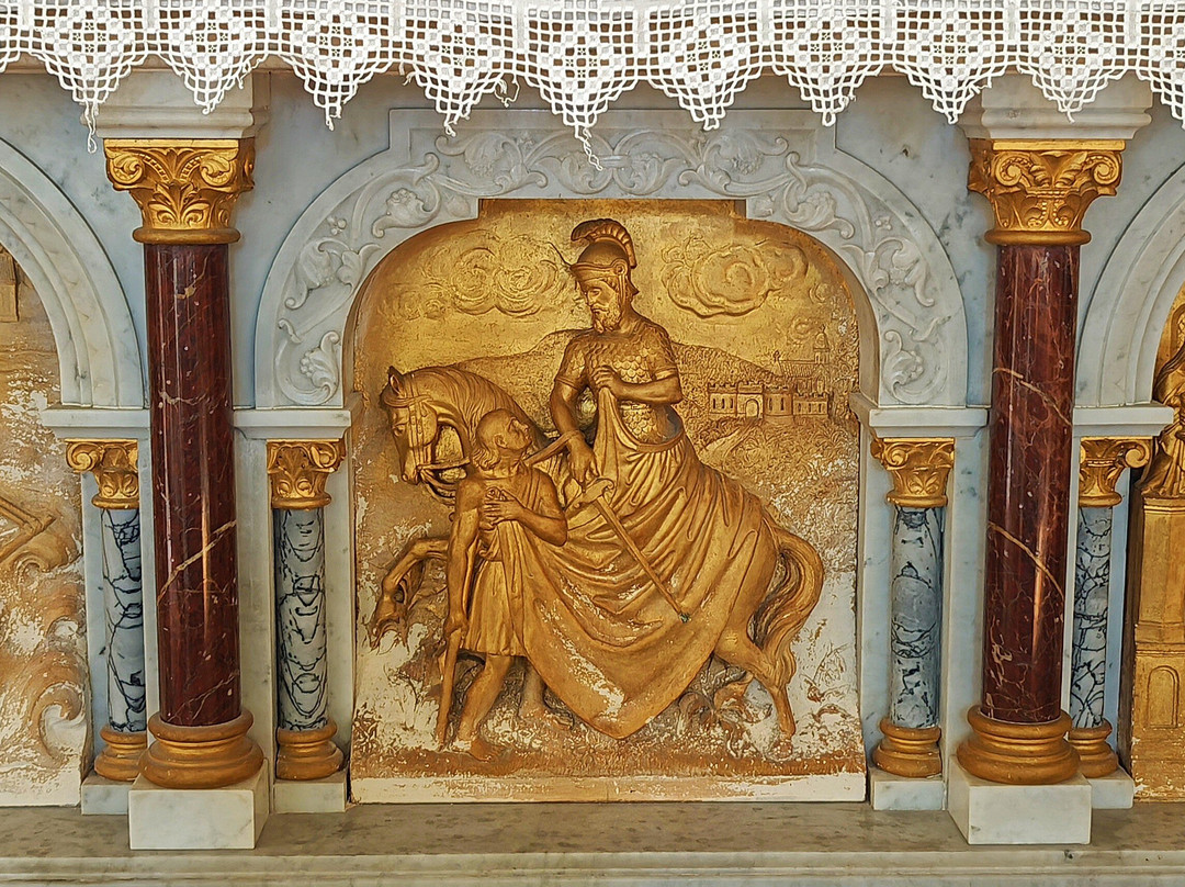 Eglise Saint Martin de Tours-Le Gue-de-Velluire必去景点