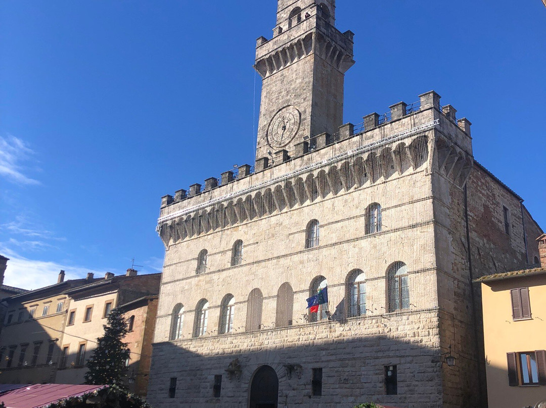 Torre E Terrazza Del Palazzo Comunale-蒙特普尔恰诺必去景点