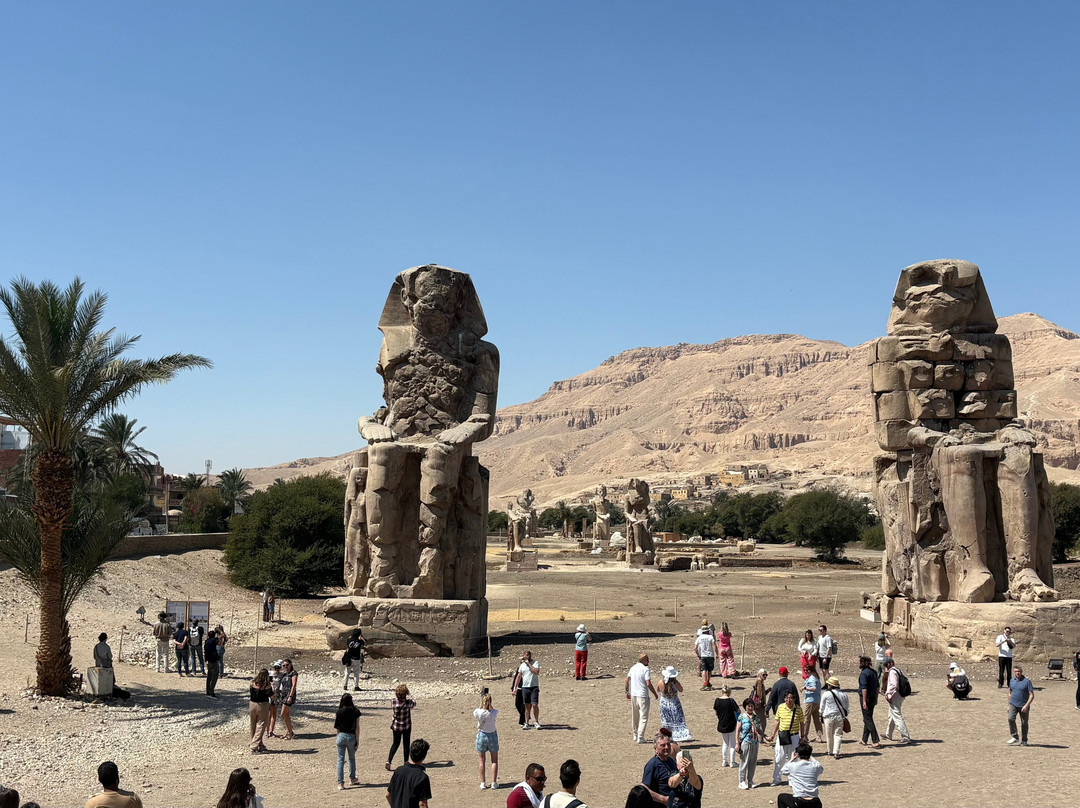 Colossi of Memnon-卢克索必去景点