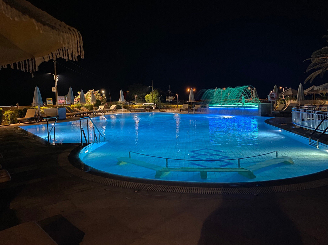 Three Brothers Pool Bar-Restaurant-Hotel主图