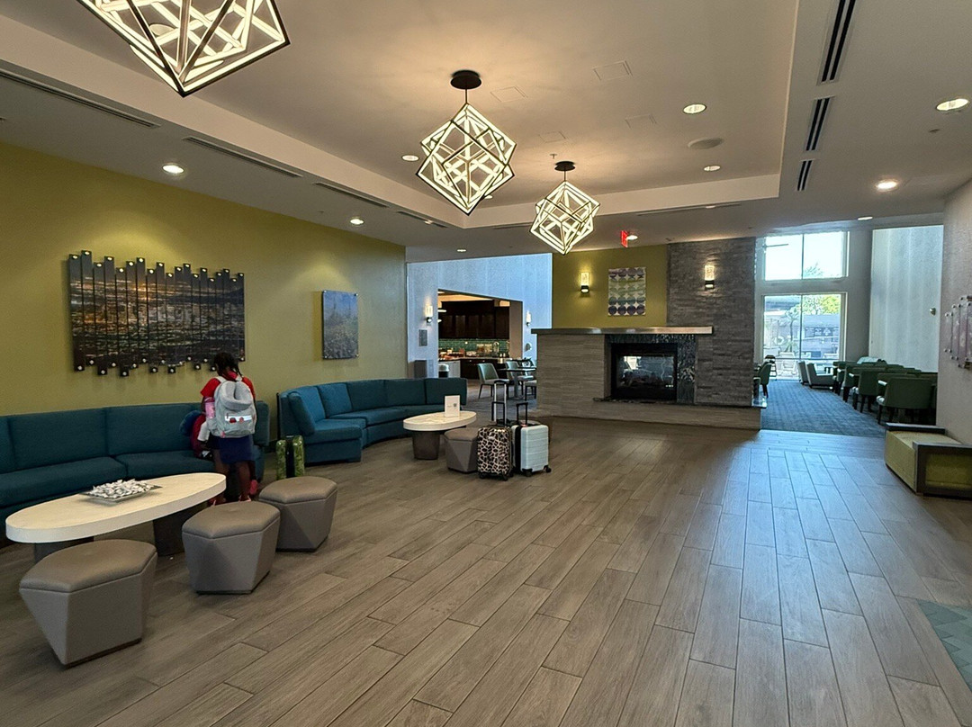 凤凰城机场南Homewood Suites by Hilton主图
