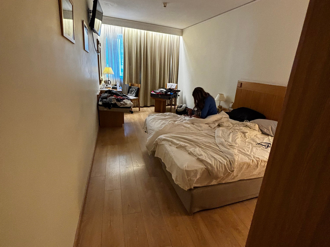 伊利索斯酒店主图