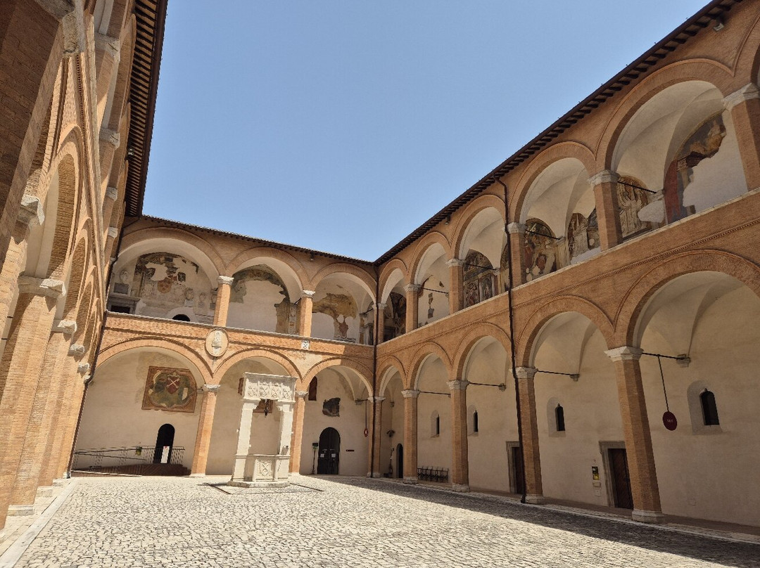 Rocca Albornoz Museo del Ducato di Spoleto-斯波莱托必去景点