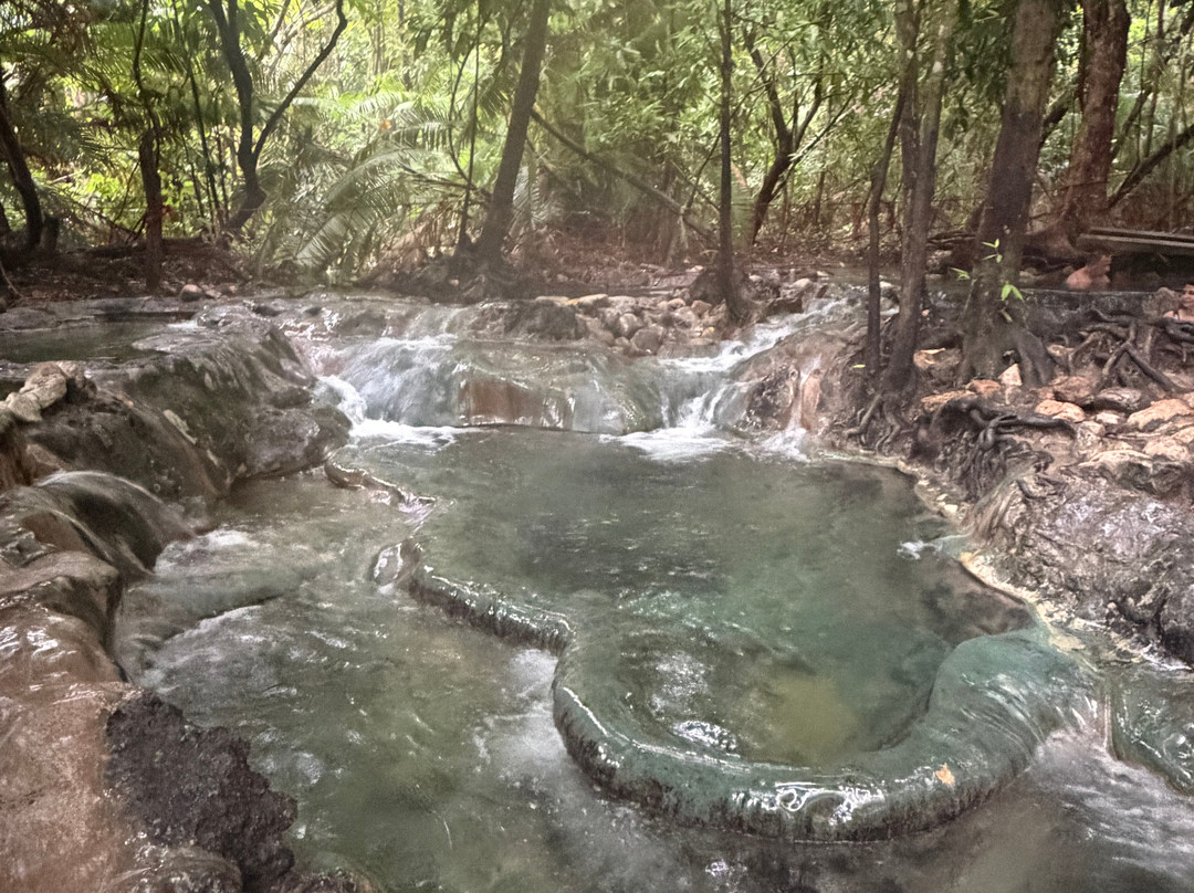 Saline Hot Spring Khlong Thom-甲米必去景点