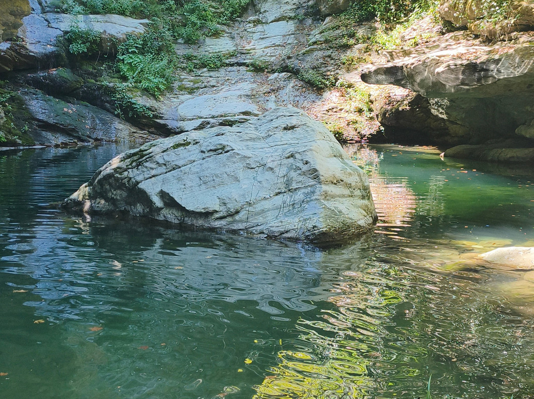 Kalipso Waterfall-Larissa必去景点