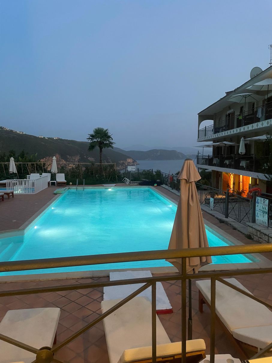 Bella Vista Hotel Studios & Apartments-旅行者
