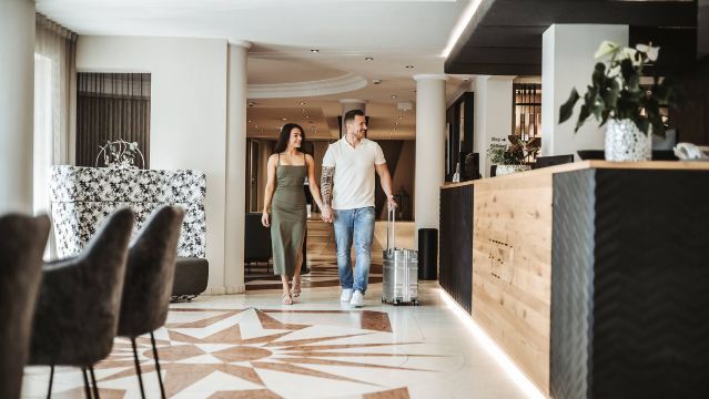 Hotel Almesberger-度假村/酒店