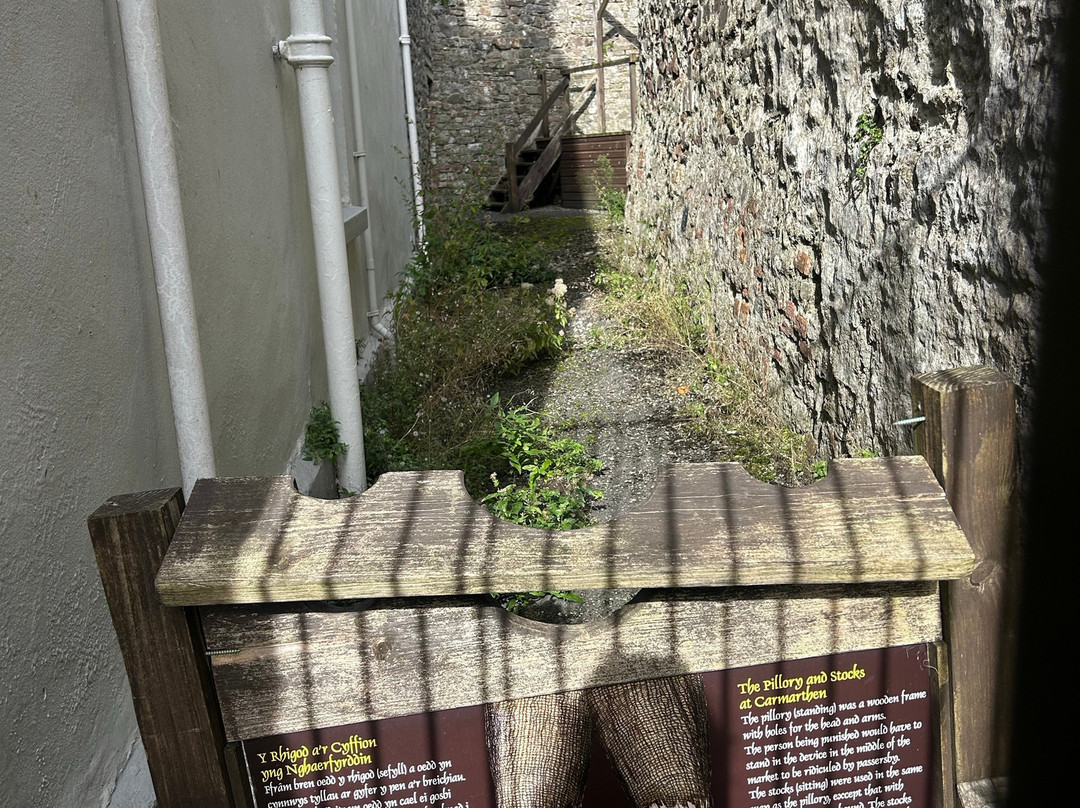 Carmarthen Castle-喀麦登必去景点