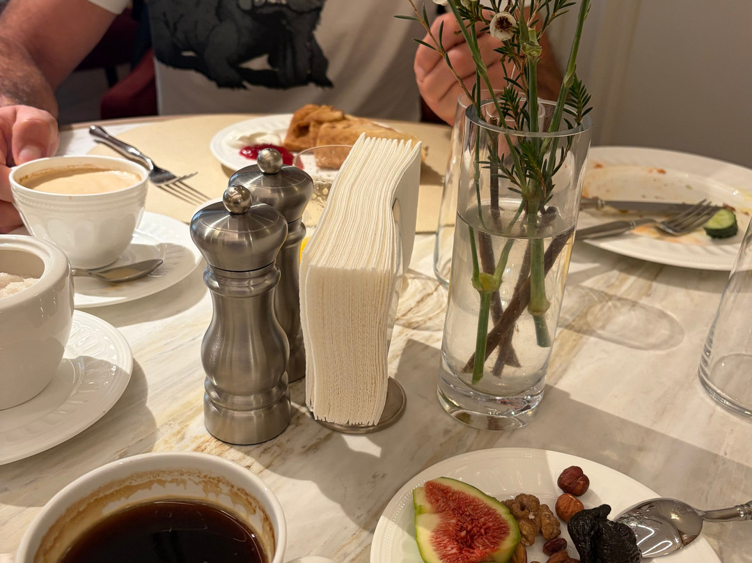 Grand Hotel Aleksandrovski主图