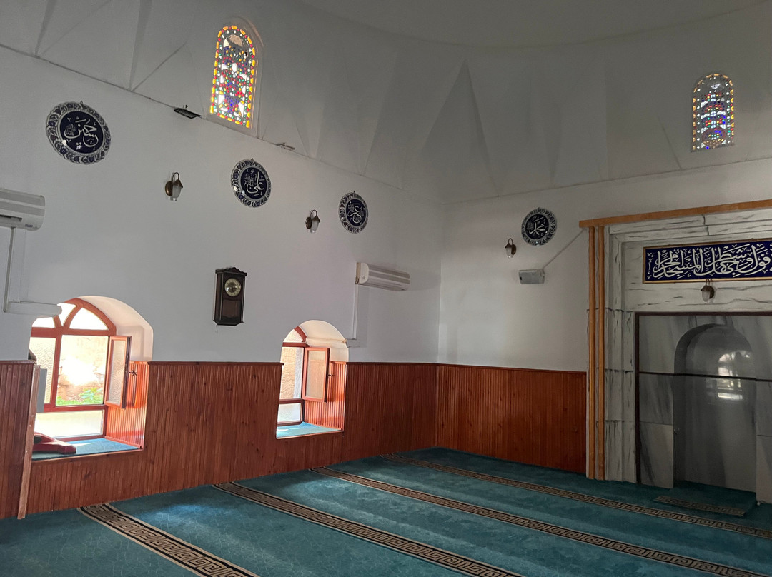 Haci Ozbek Camii