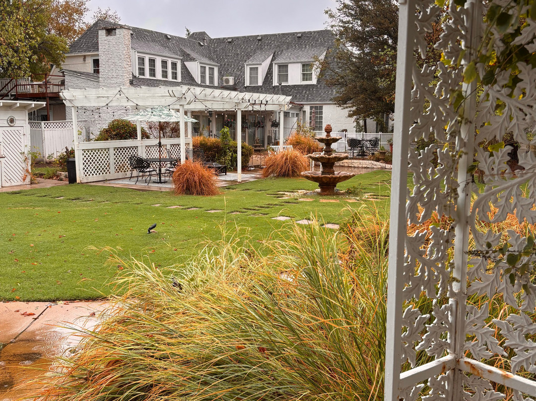 Lindley House Garden Cottages主图