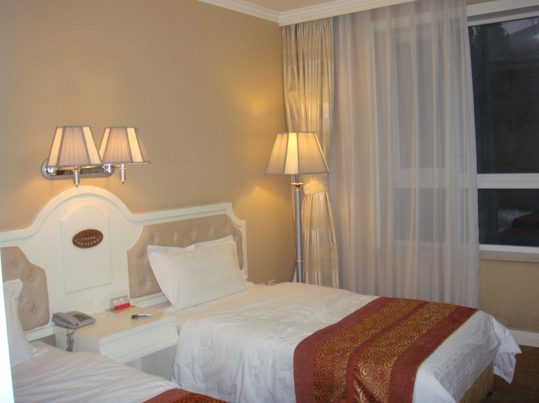 军都大酒店主图