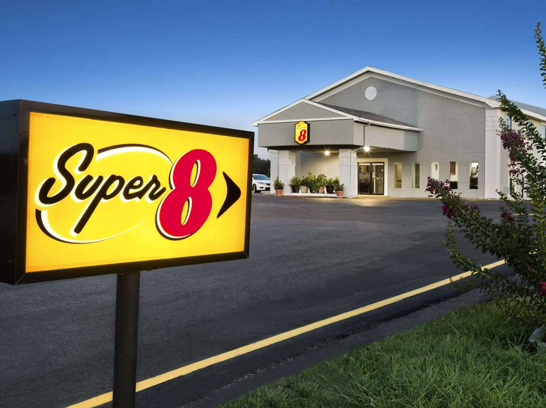 Super 8 by Wyndham Ardmore