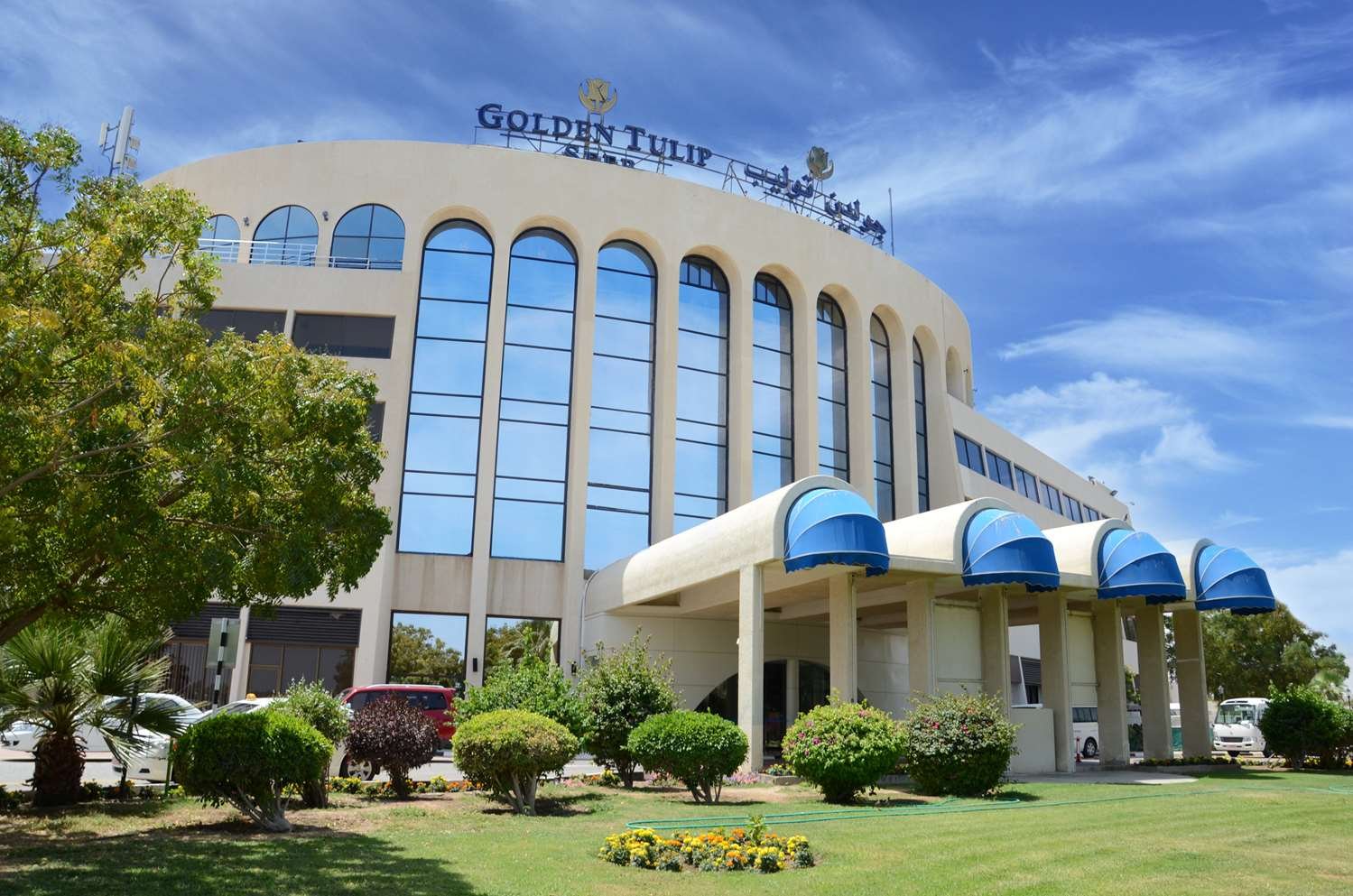 Golden Tulip Seeb-官方