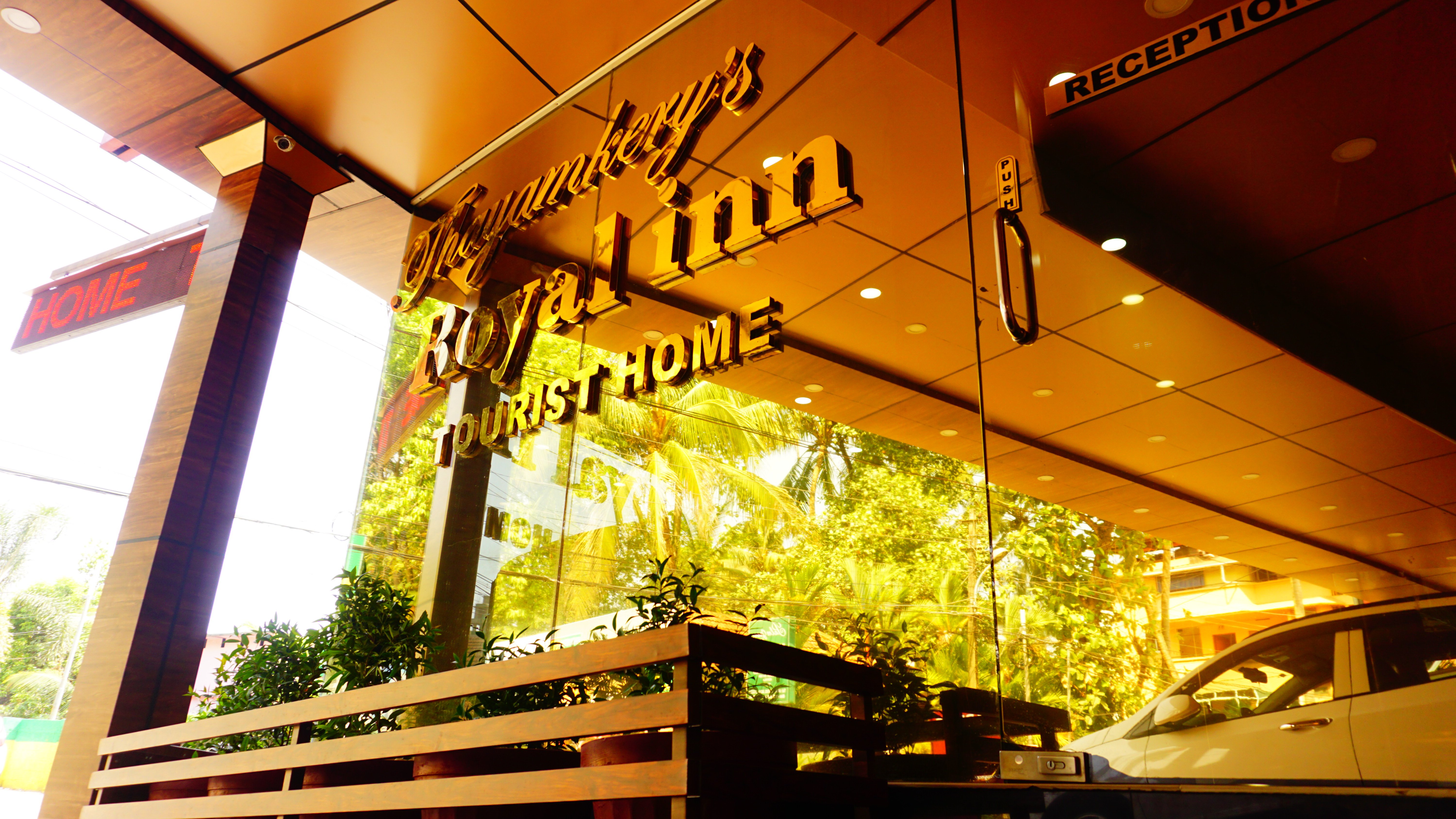 Thayamkery's Royal Inn-官方