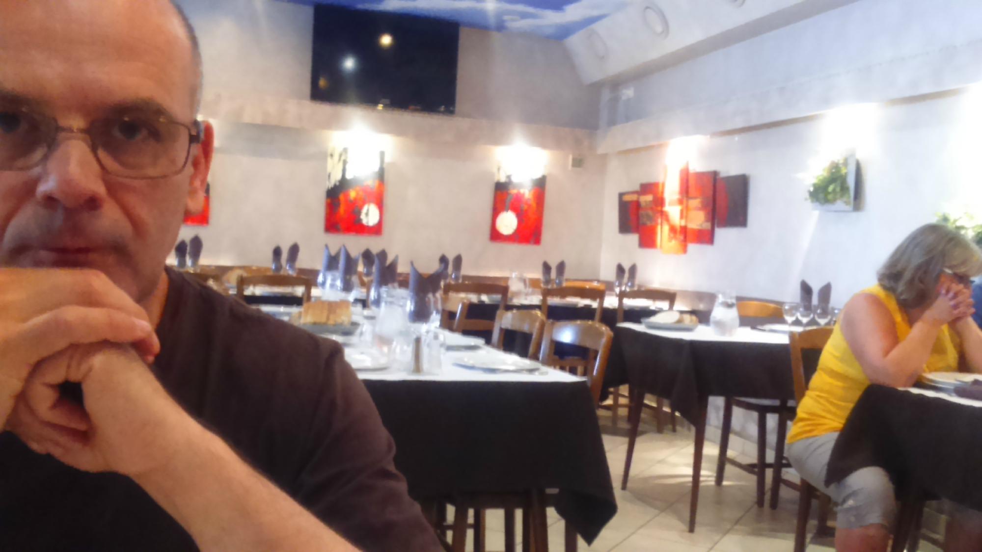 Aux Berges De Pareloup-餐饮