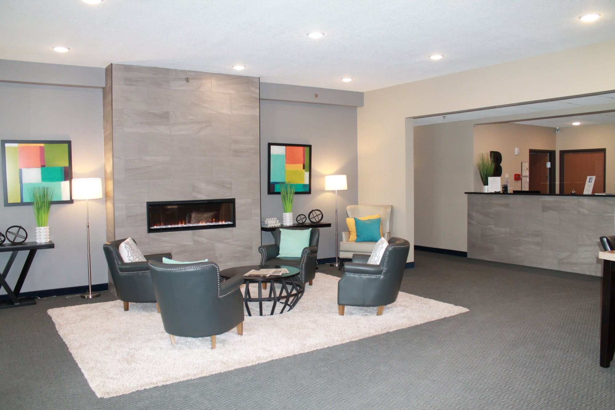 Brookstone Lodge & Suites-官方