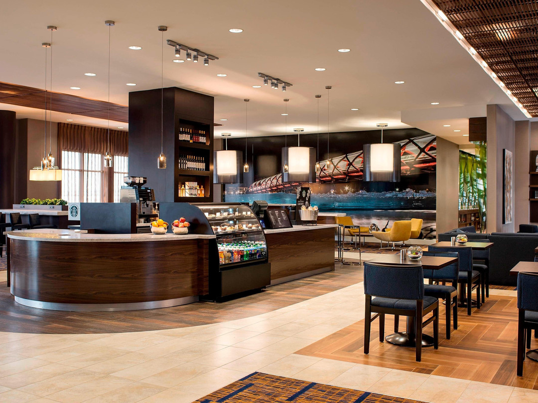 Courtyard by Marriott Calgary South主图