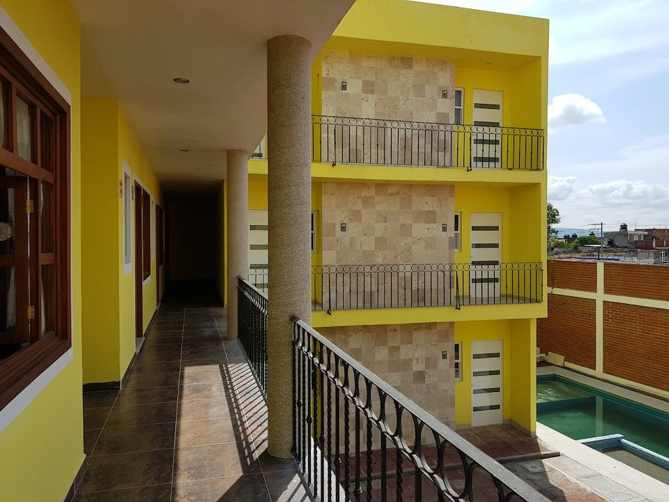 OYO Hotel Emperadores Inn