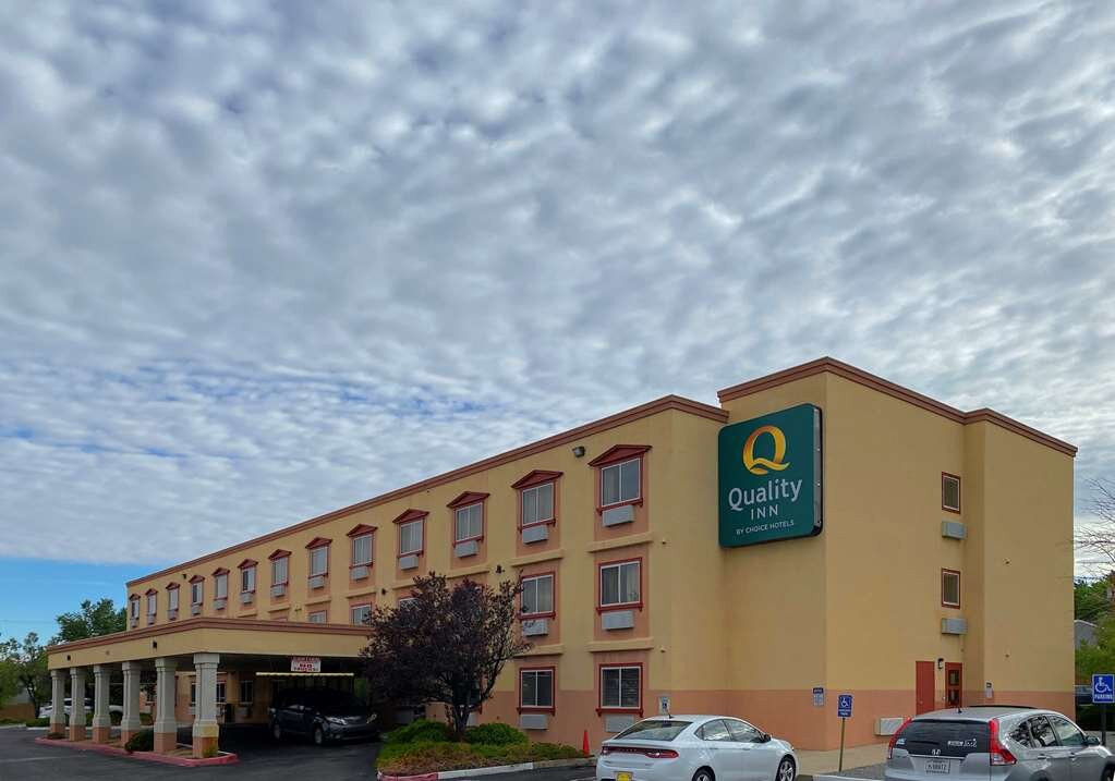 Cedar Crest酒店住宿-Quality Inn Albuquerque East I-40 Juan Tabo Exit
