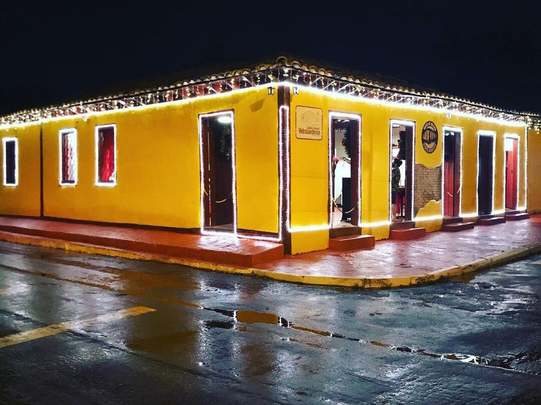 Hidrolandia Cultural Center-Hidrolandia必去景点