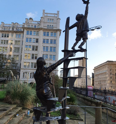 Tower Building-利物浦必去景点