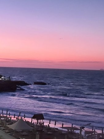 The Island Hotel主图