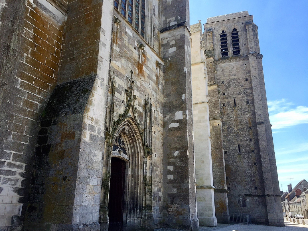 Clery-Saint-Andre旅游攻略图片