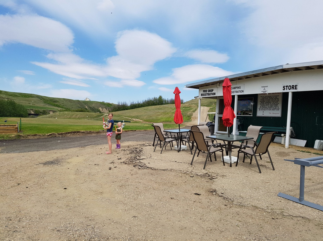 (Rosebud) Akokiniskway Greens Golf Course景点图片