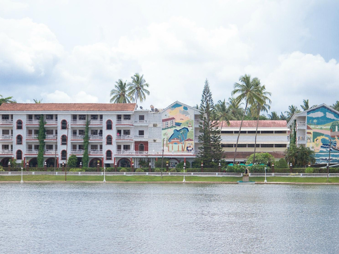 马林哈杜冉达度假酒店