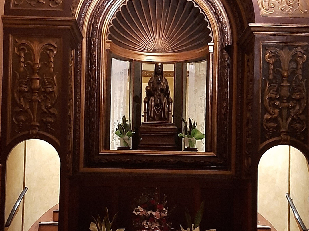 Parroquia de San Vicente Mártir-Sant Vicenc dels Horts必去景点