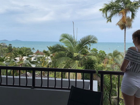 降灵岛水边度假村主图