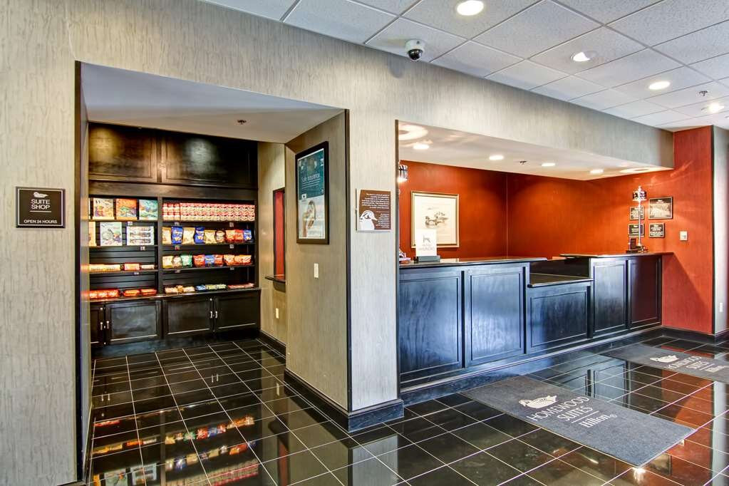 里斯堡希尔顿惠庭套房酒店主图