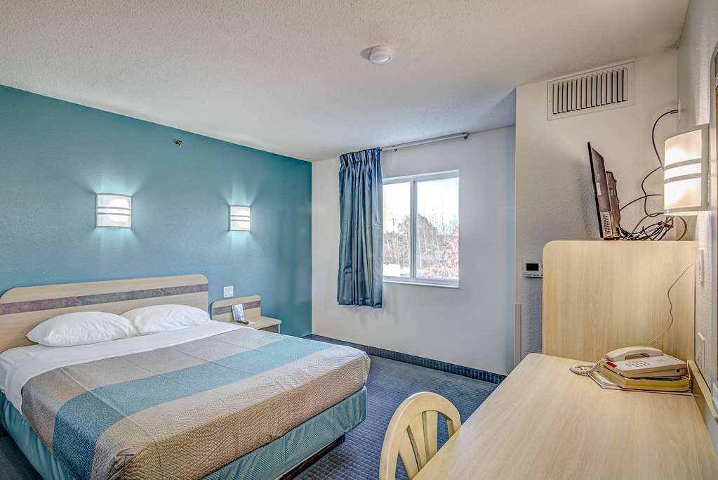 Motel 6 Menomonie, WI主图