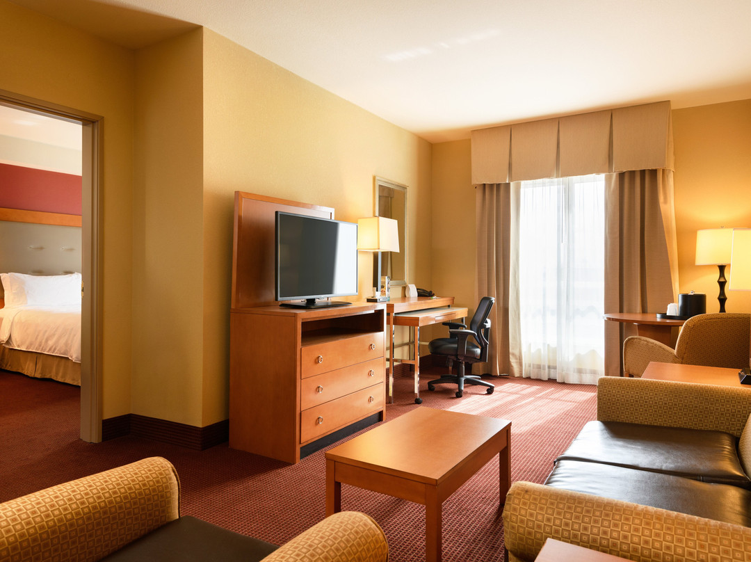 Holiday Inn & Suites 奥克兰 - 机场主图