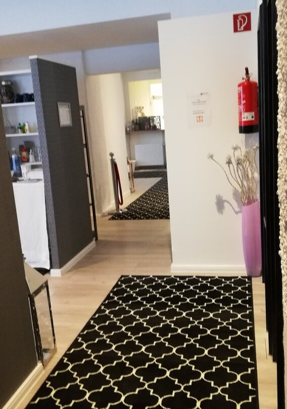 新韦德城市酒店主图