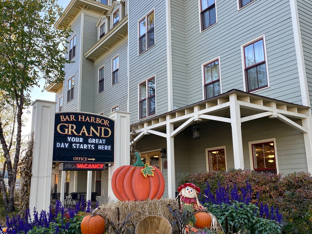 巴尔港大酒店主图