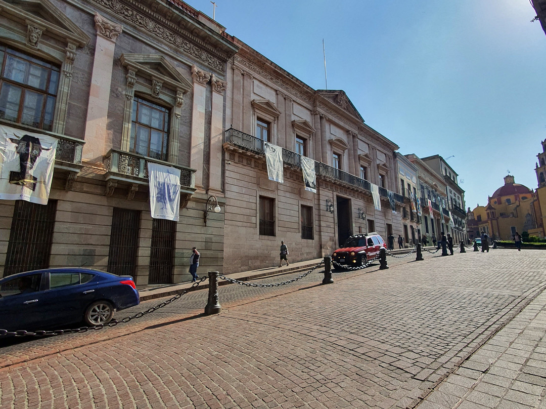 拉卡索纳唐卢卡斯酒店主图