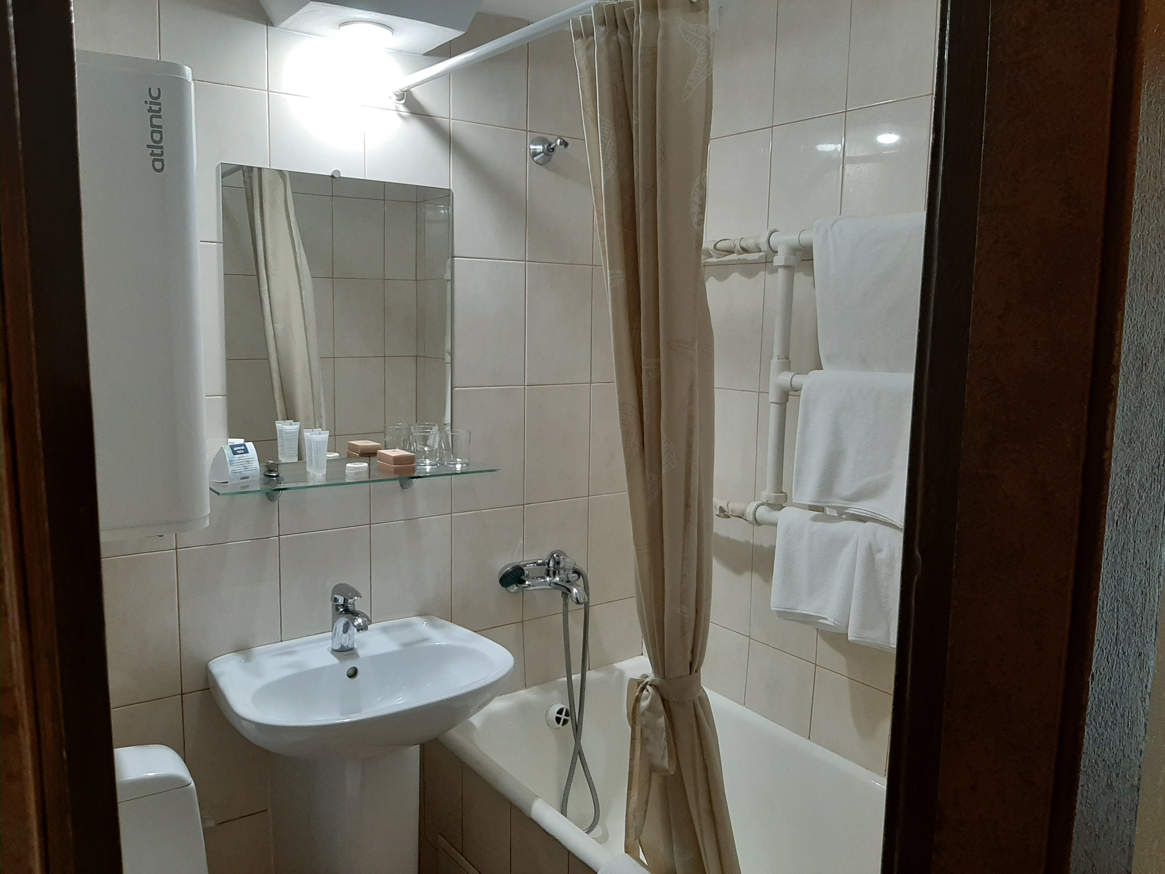 Art Hotel Ukraine-浴室