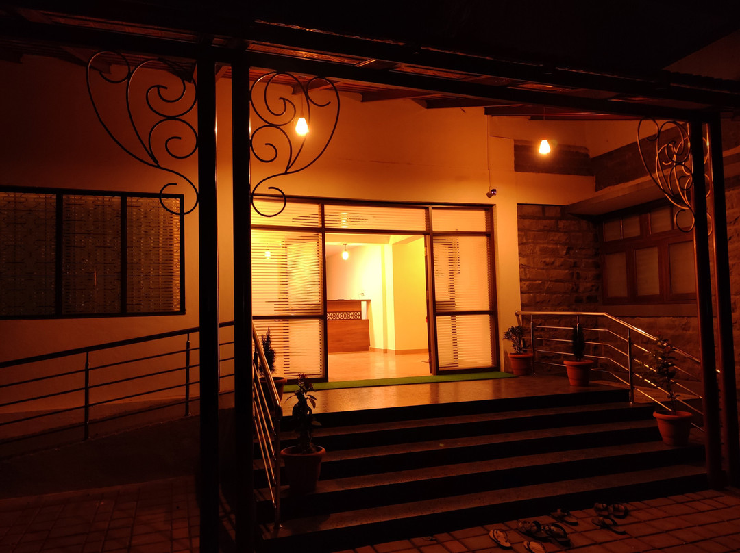 Hotel Mayura Adilshahi Bijapur主图