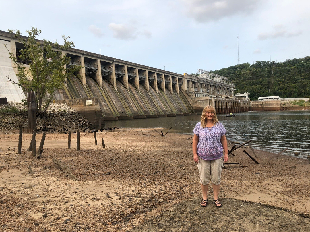 Bagnell Dam-欧塞奇比奇必去景点