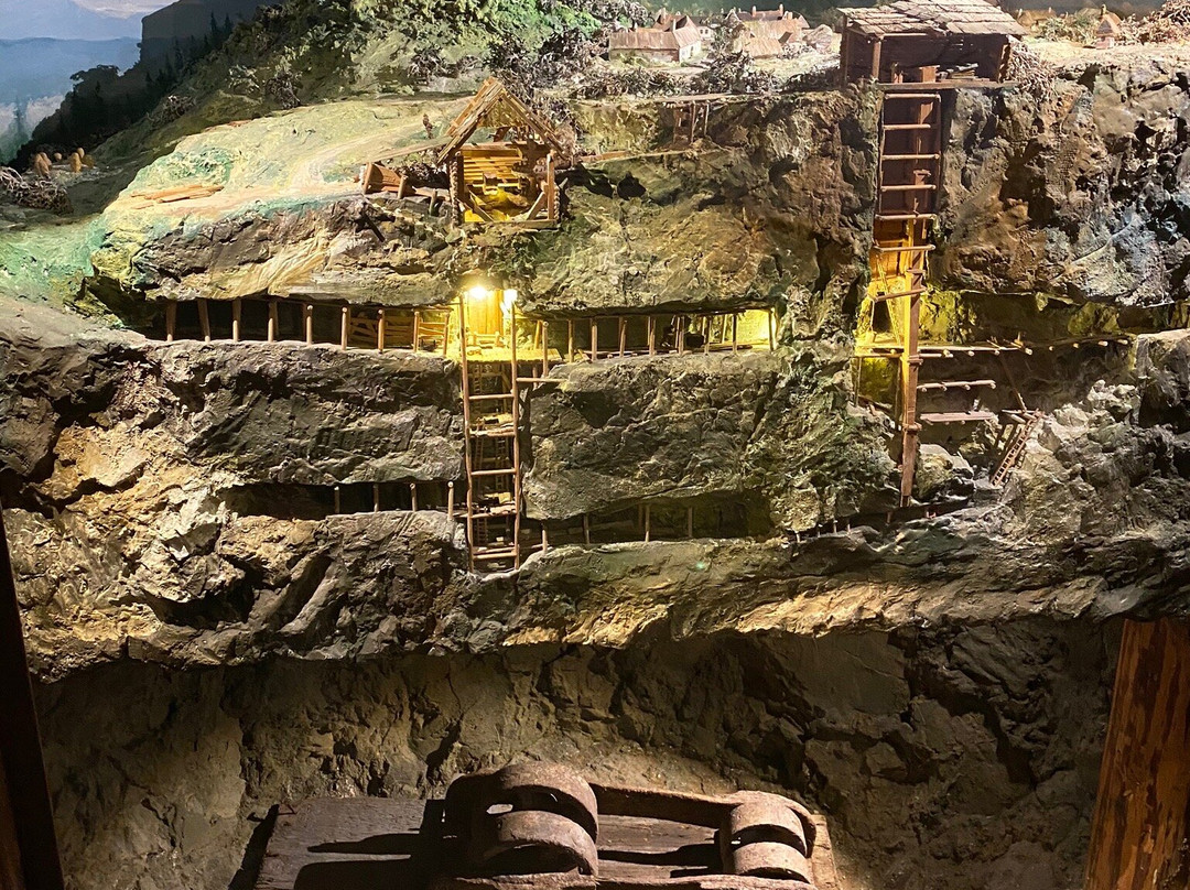 Felsenmuseum-Bernstein必去景点