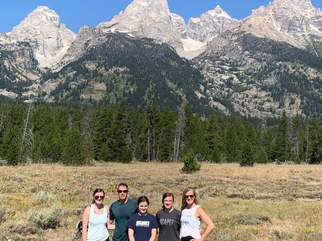 提顿俱乐部酒店主图