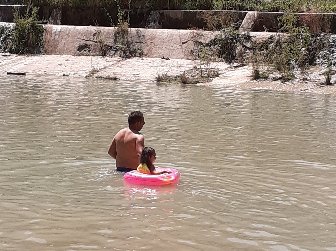 Piscinas Naturales en la Presa del Rio Jucar景点图片