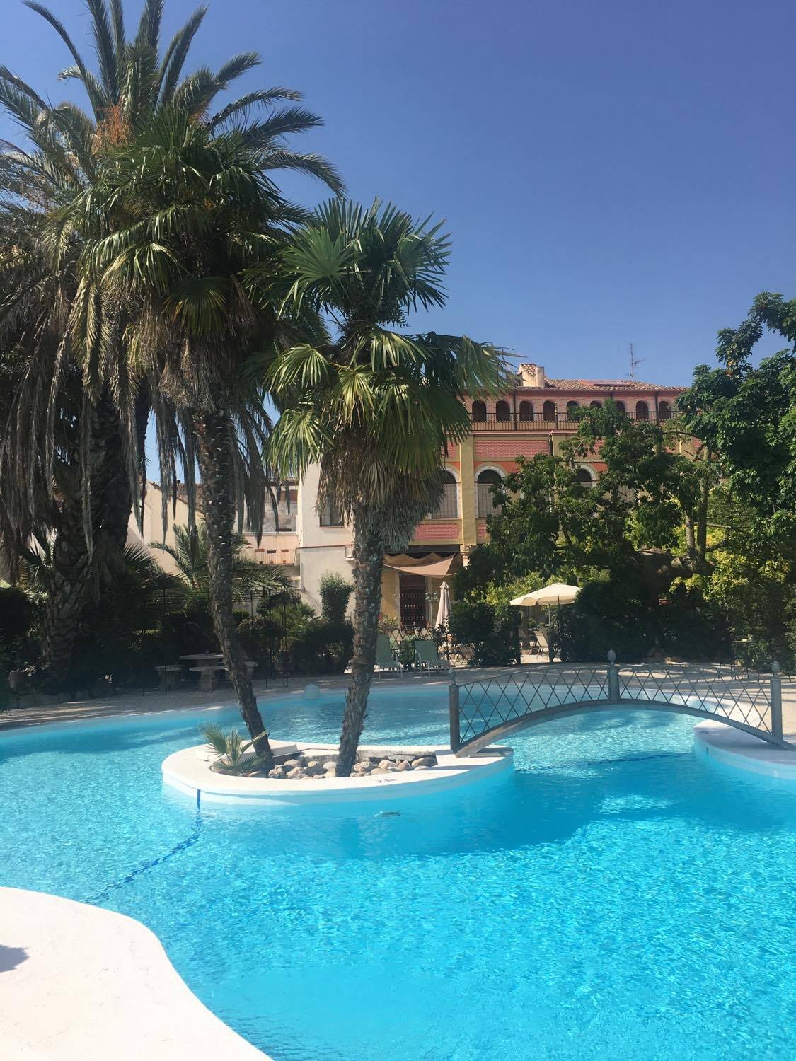 Hotel Restaurant Casa Ceremines-泳池